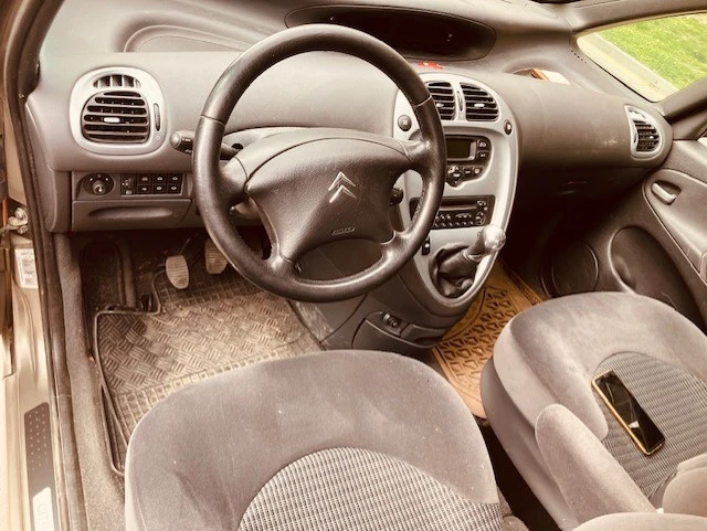 Citroen Xsara picasso 1, 6 ХДИ, снимка 5 - Автомобили и джипове - 53899818
