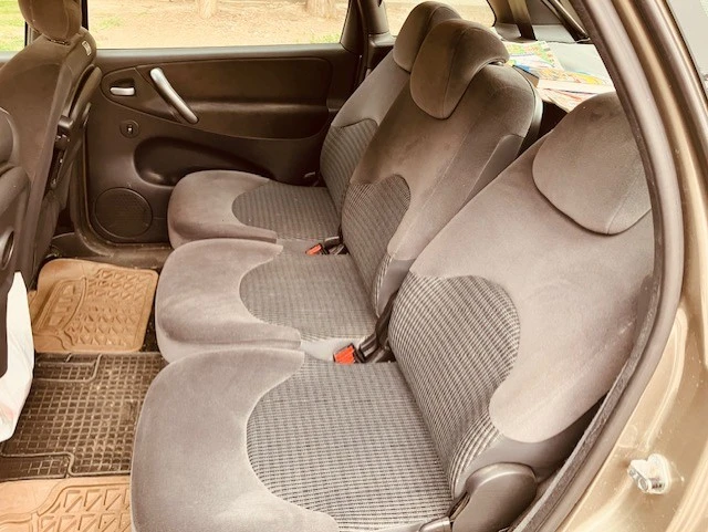 Citroen Xsara picasso 1, 6 ХДИ, снимка 7 - Автомобили и джипове - 53899818