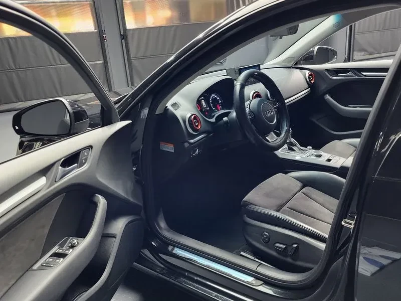 Audi A3 2.0 TDI, снимка 10 - Автомобили и джипове - 55006377
