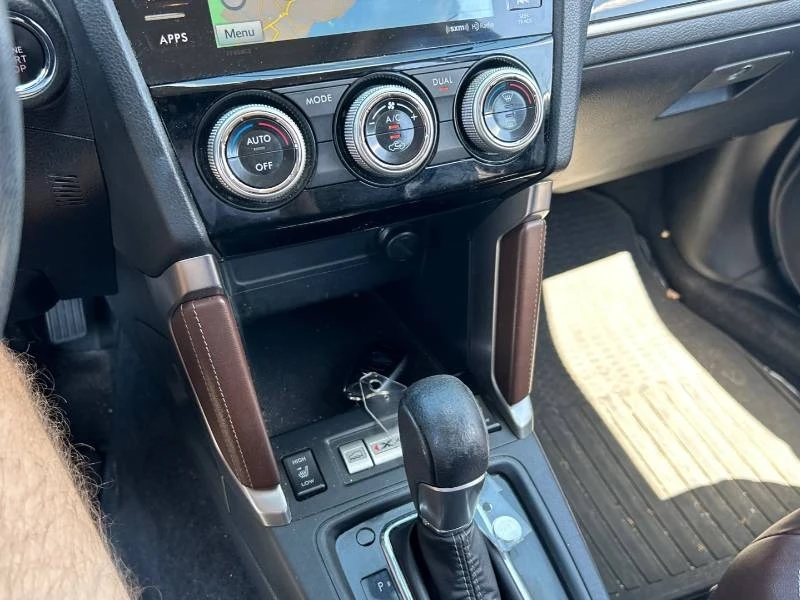 Subaru Forester * Limited * Tech PKG * AWD * CARFAX, снимка 12 - Автомобили и джипове - 55846302