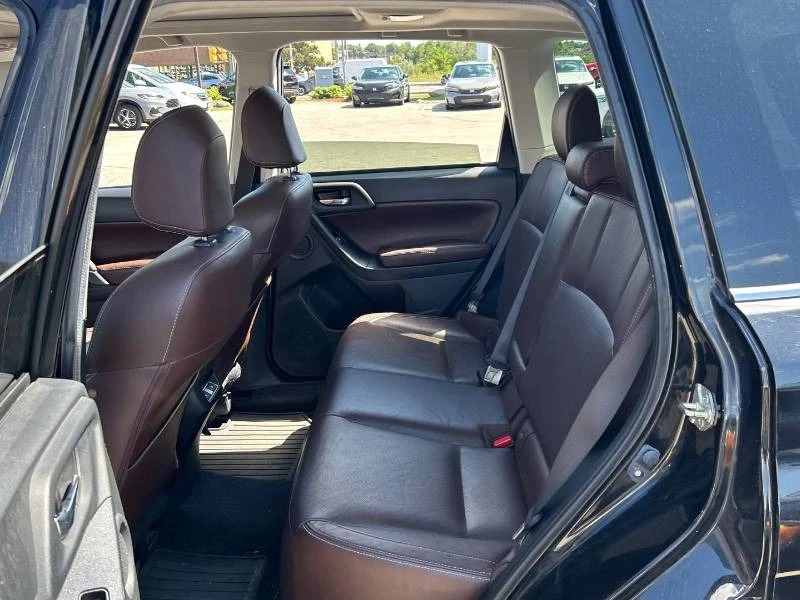 Subaru Forester * Limited * Tech PKG * AWD * CARFAX, снимка 14 - Автомобили и джипове - 55846302