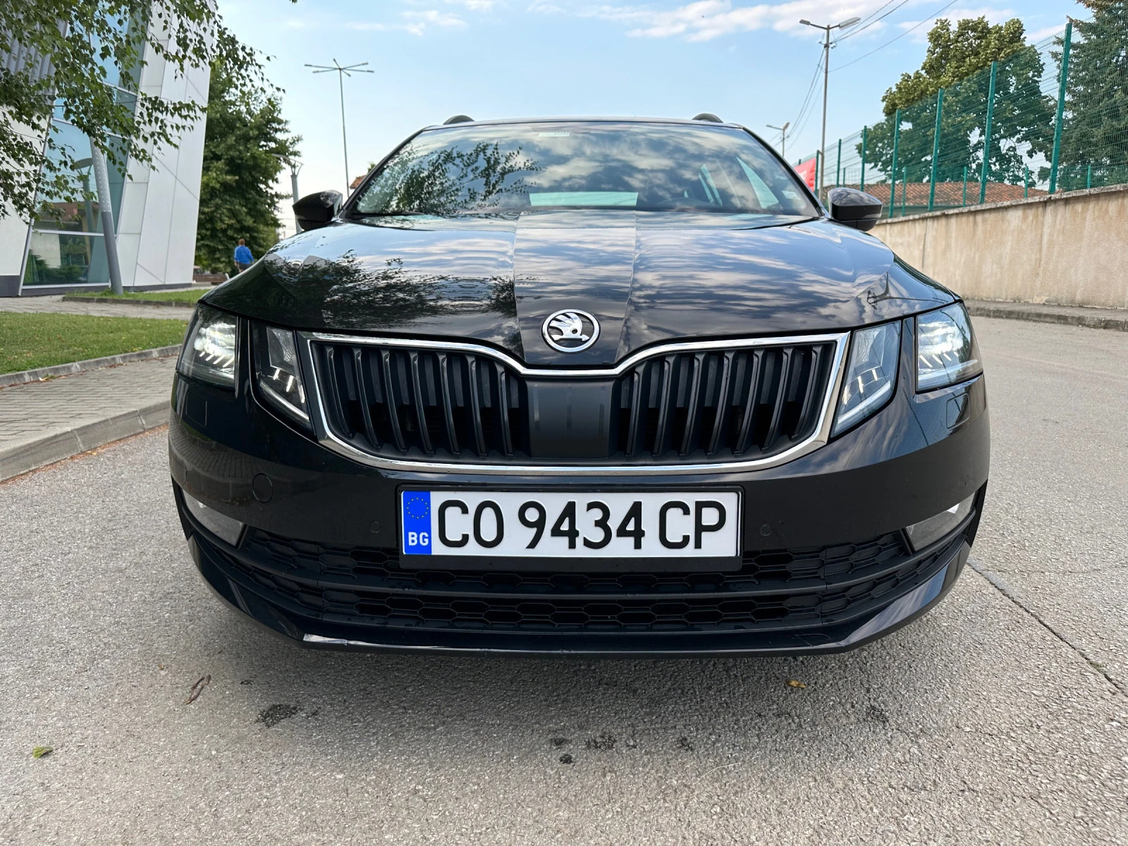 Skoda Octavia 1.6 TDI VISION - изображение 6