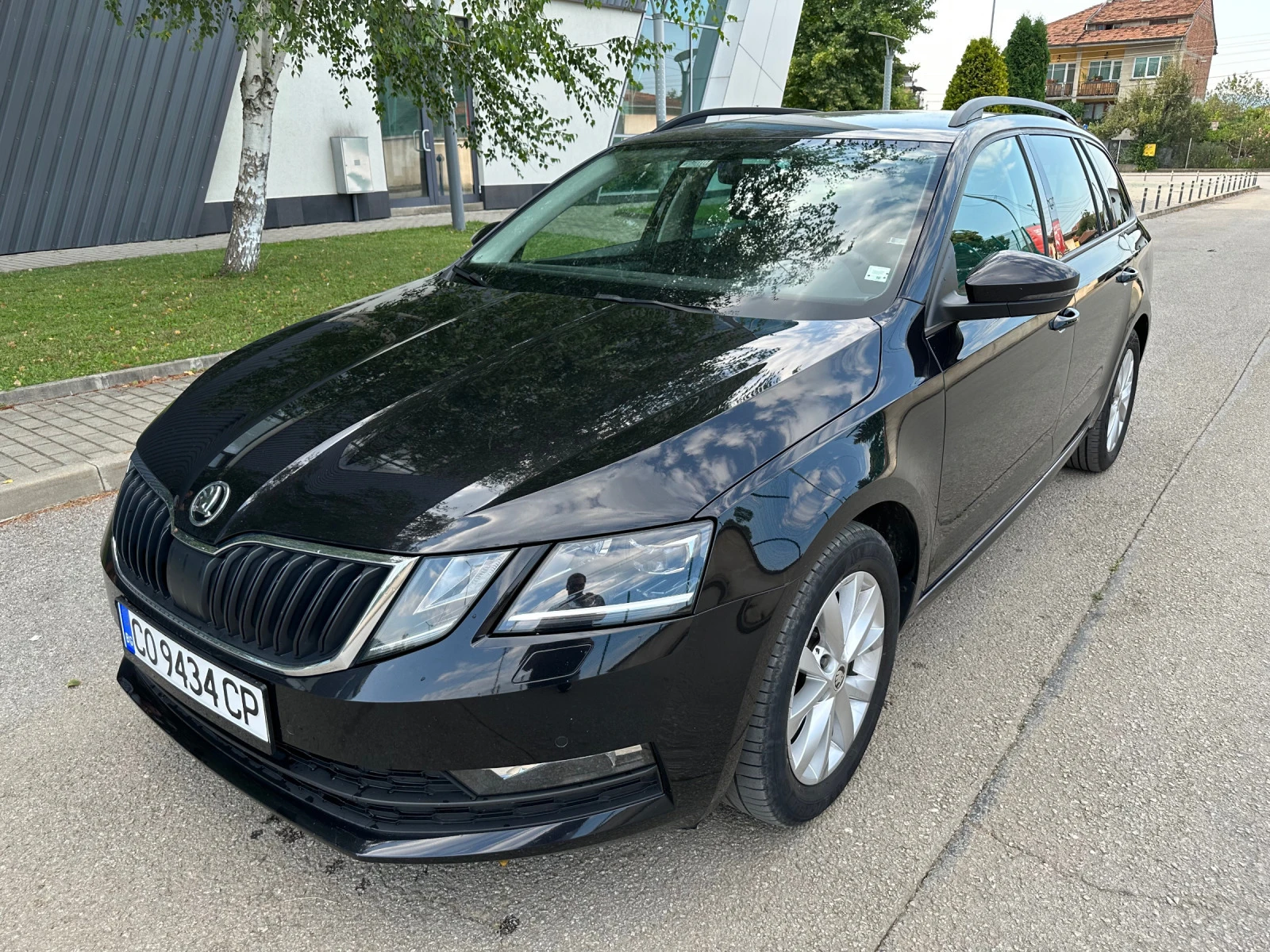 Skoda Octavia 1.6 TDI VISION - изображение 2