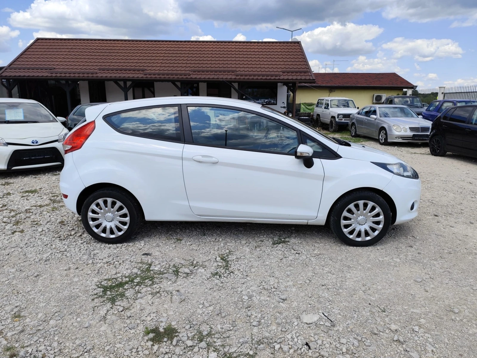 Ford Fiesta 1.4 бензин Газ - изображение 4