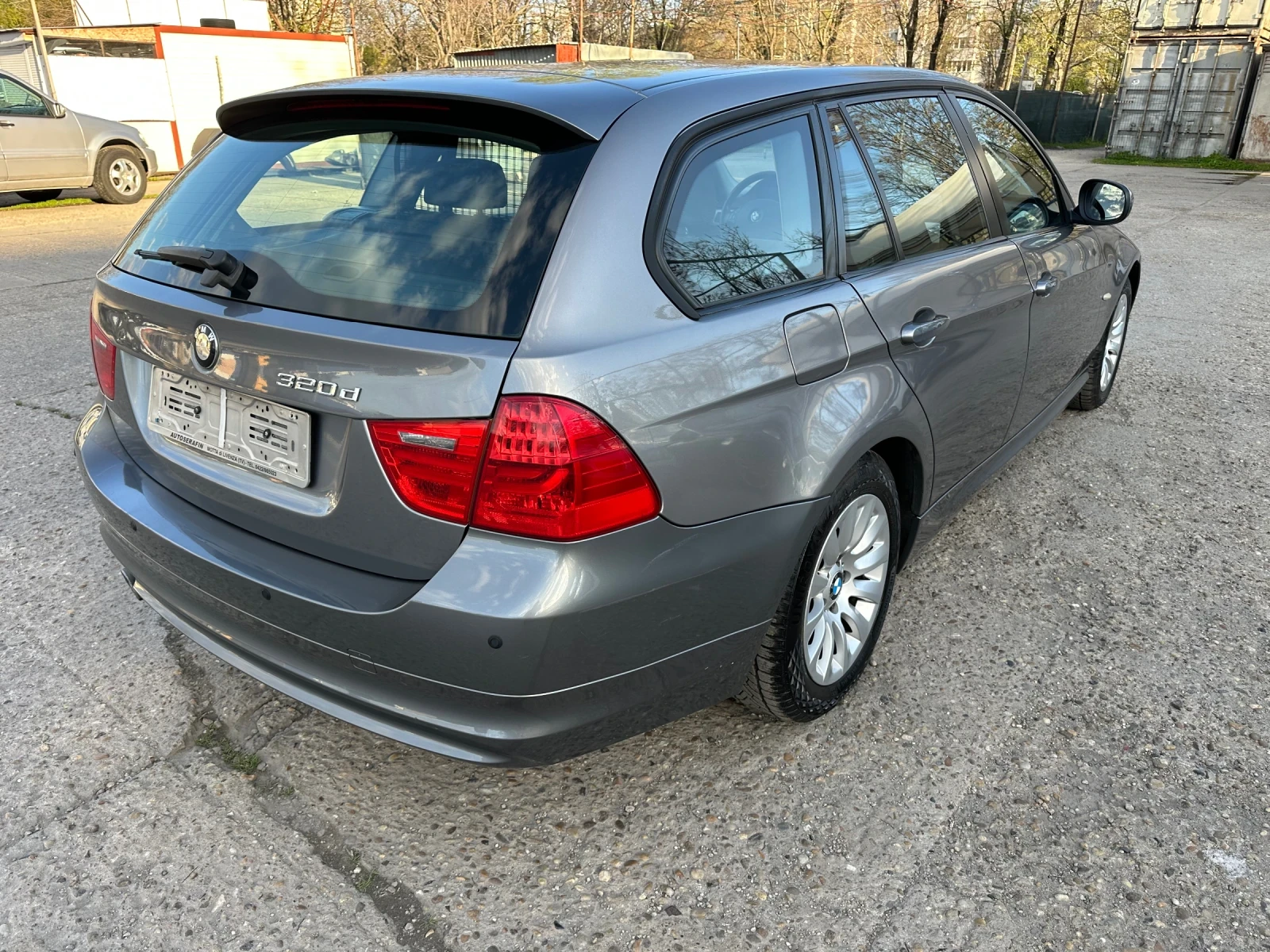 BMW 320 2.0 d - изображение 6