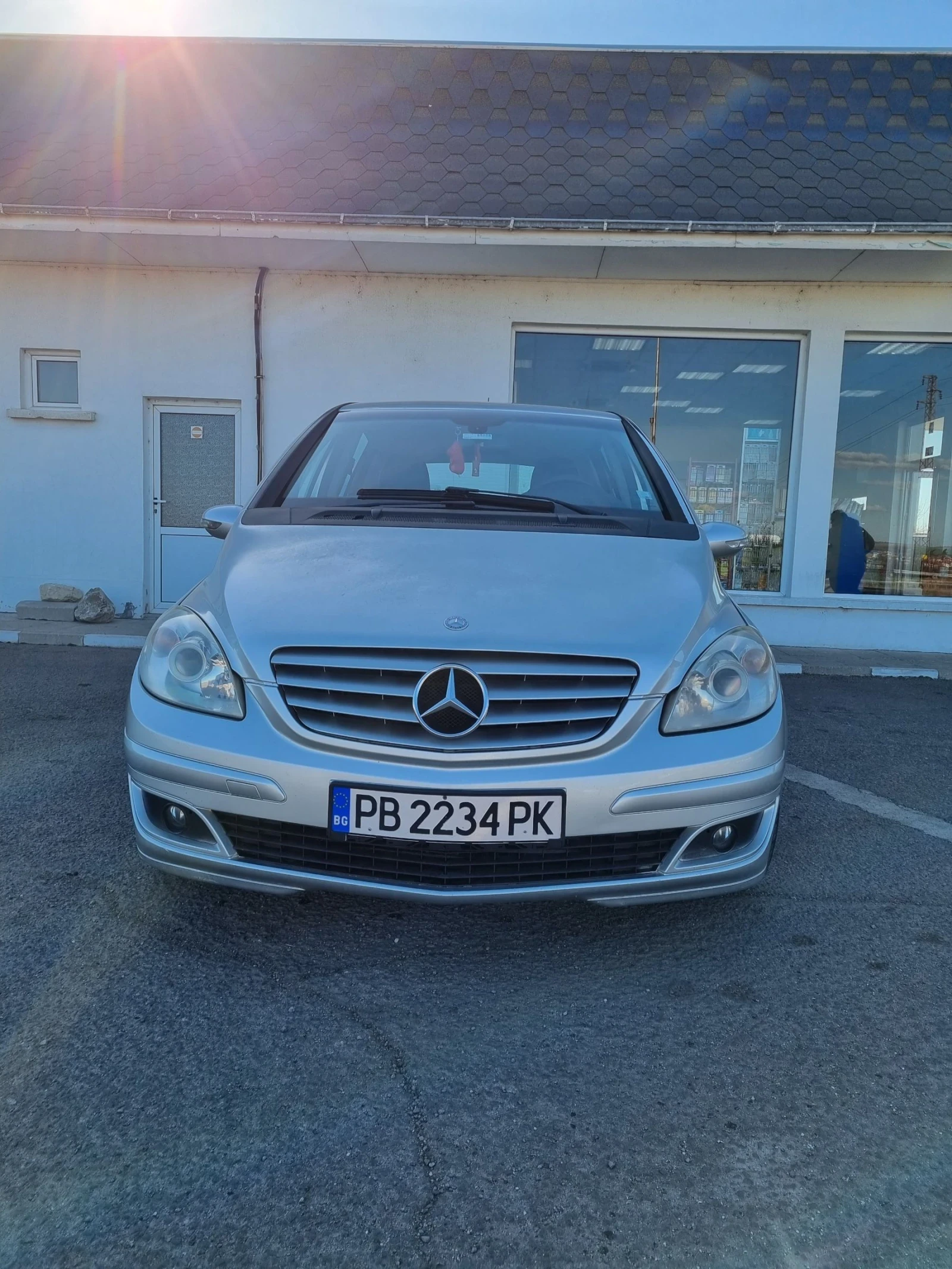 Mercedes-Benz B 180  - изображение 2