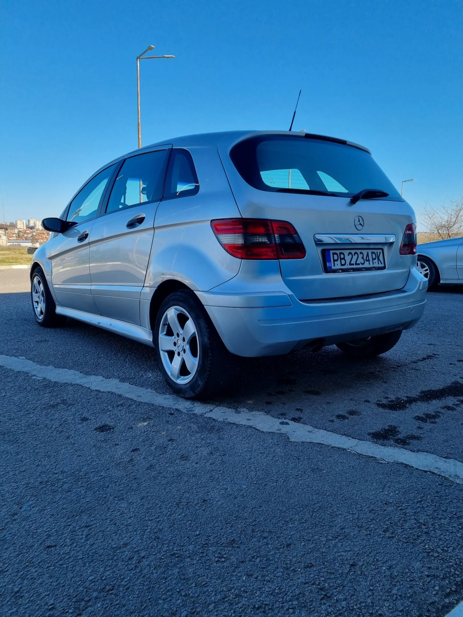 Mercedes-Benz B 180  - изображение 5