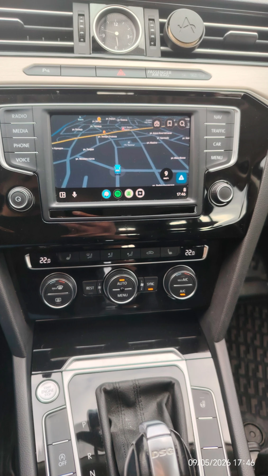 VW Passat 2.0TDI (150hp) HIGHLINE, DISTRONIC, NAVI, CAMERA, , снимка 8 - Автомобили и джипове - 53611101