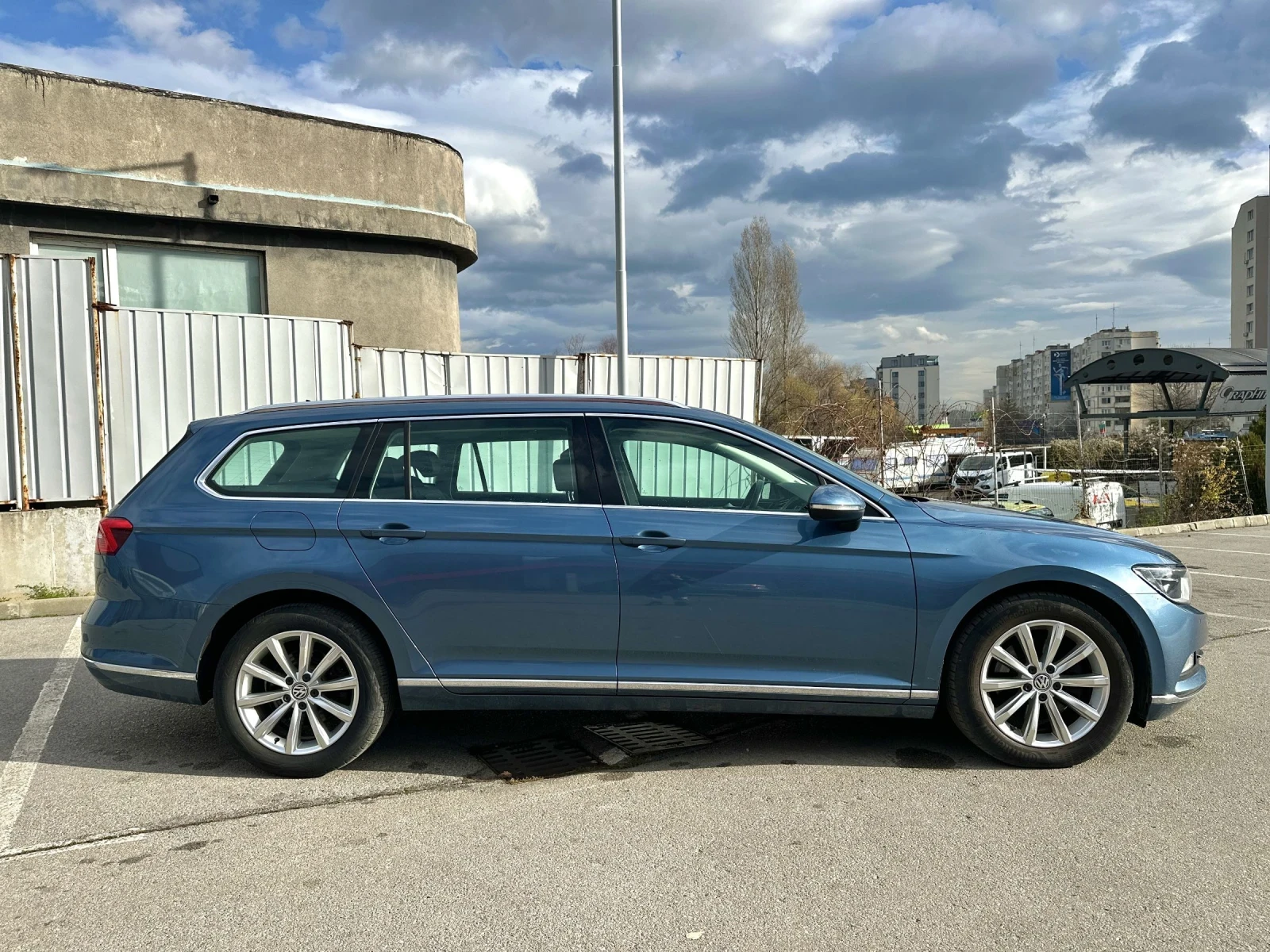 VW Passat 2.0 - изображение 5