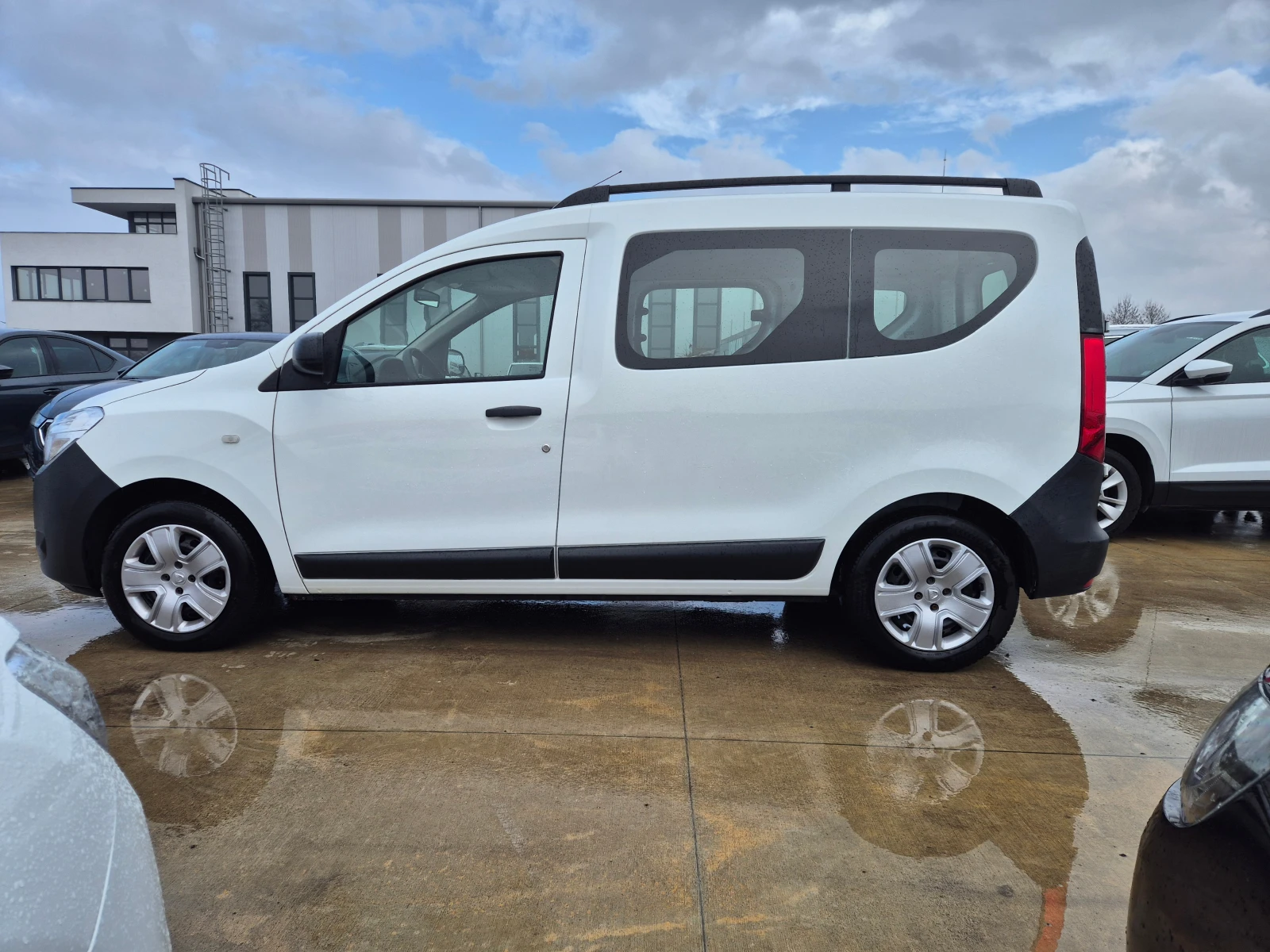 Dacia Dokker N1-M/T 1.5 DCI - изображение 2