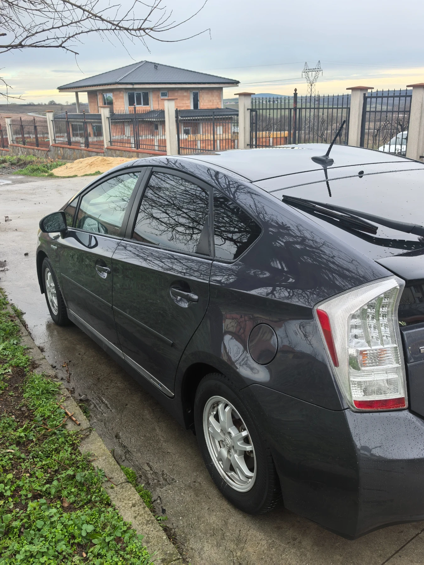 Toyota Prius хибрид - изображение 4