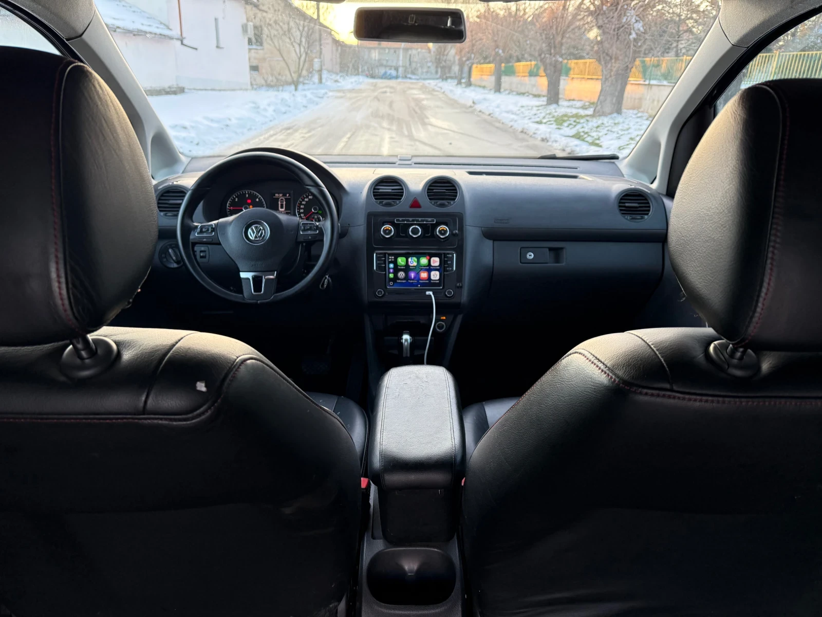 VW Caddy * 2.0tdi * 140к.с * DSG* Navi * Кожа, снимка 8 - Автомобили и джипове - 53737764