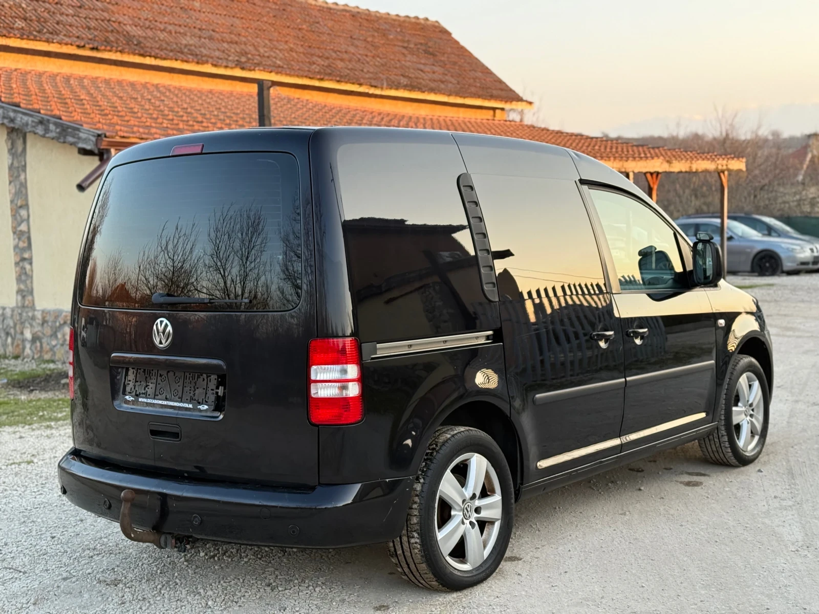 VW Caddy * 2.0tdi * 140к.с * DSG* Navi * Кожа, снимка 3 - Автомобили и джипове - 53737764