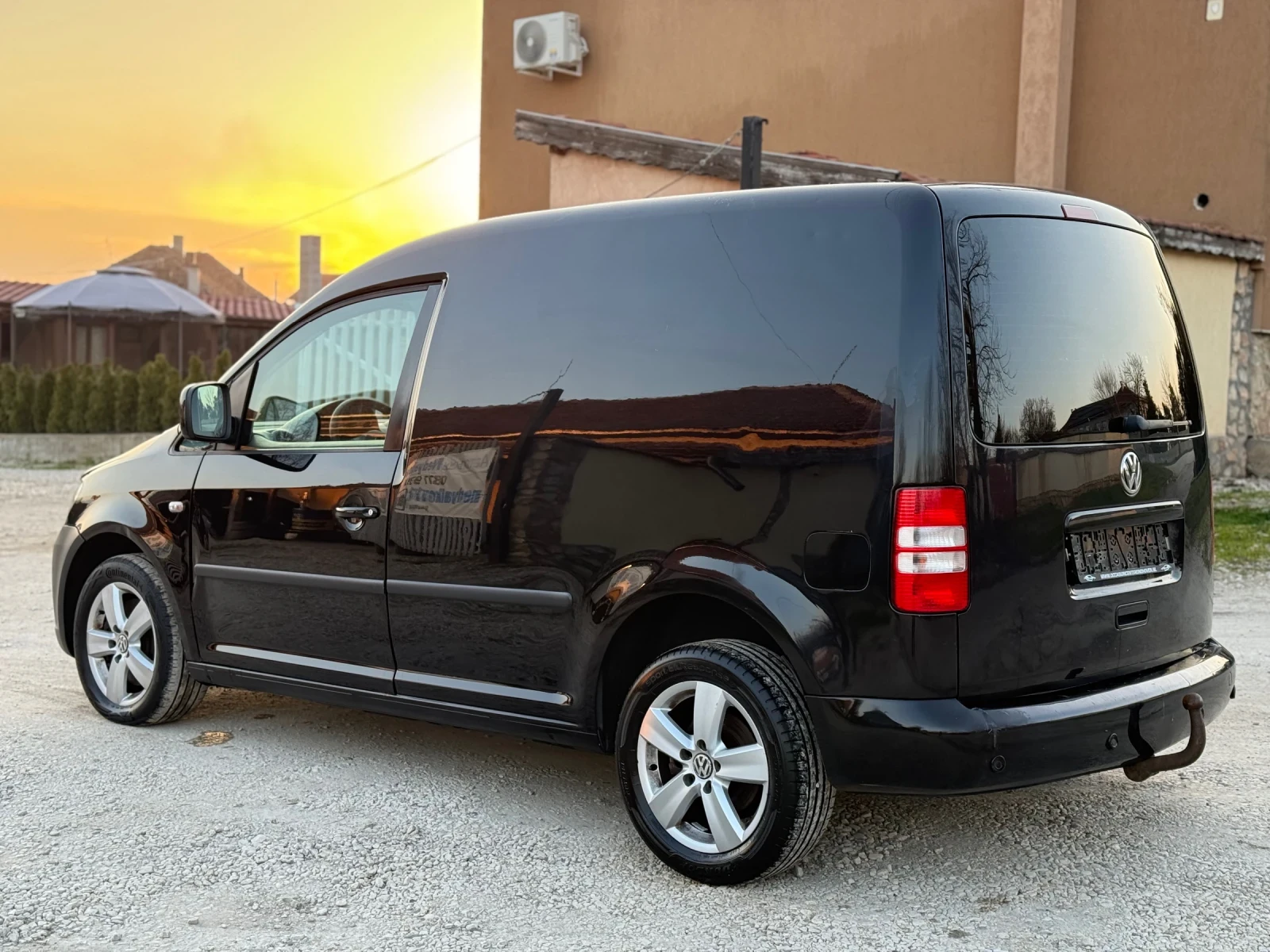 VW Caddy * 2.0tdi * 140к.с * DSG* Navi * Кожа, снимка 4 - Автомобили и джипове - 53737764