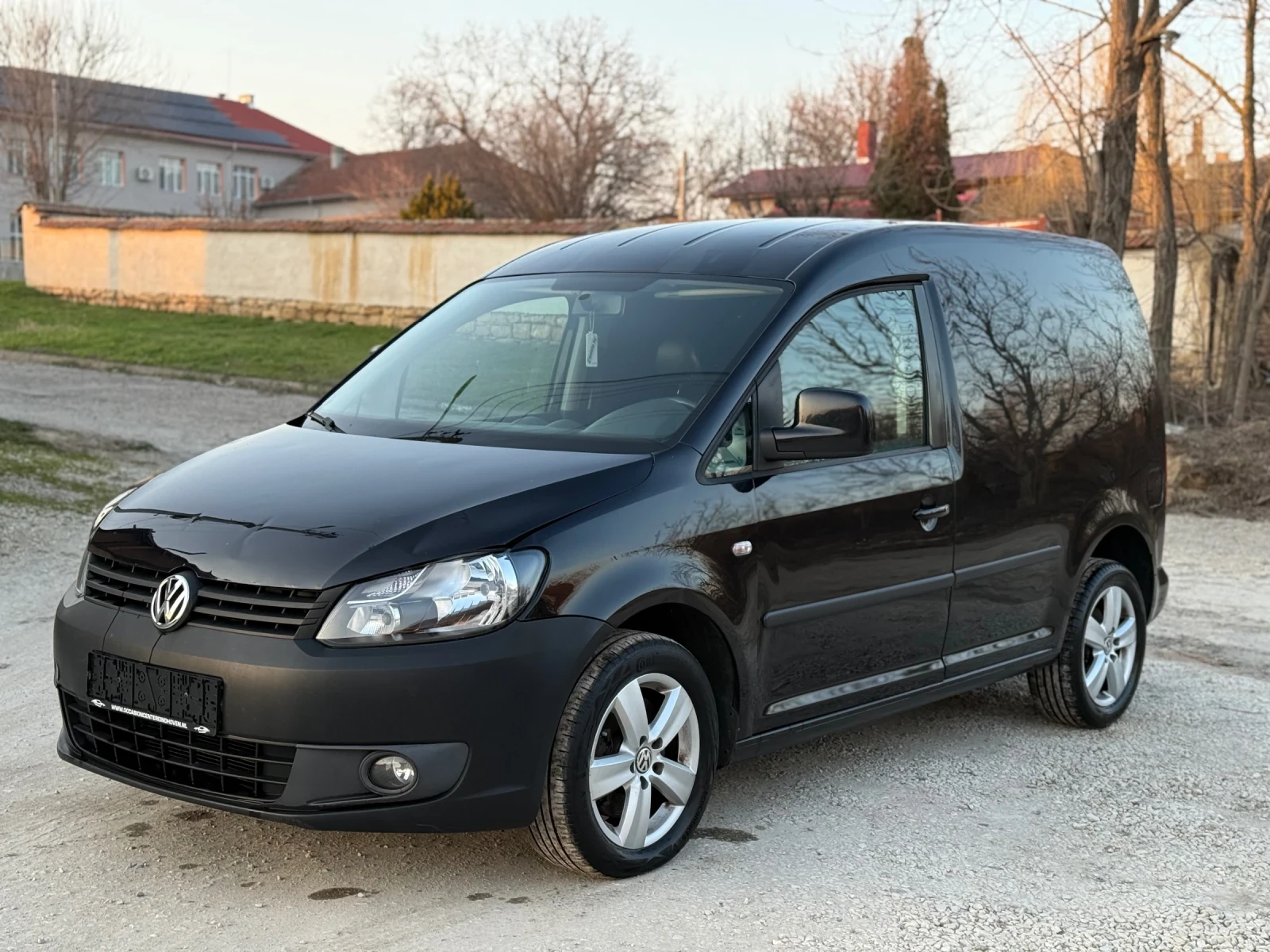 VW Caddy * 2.0tdi * 140к.с * DSG* Navi * Кожа