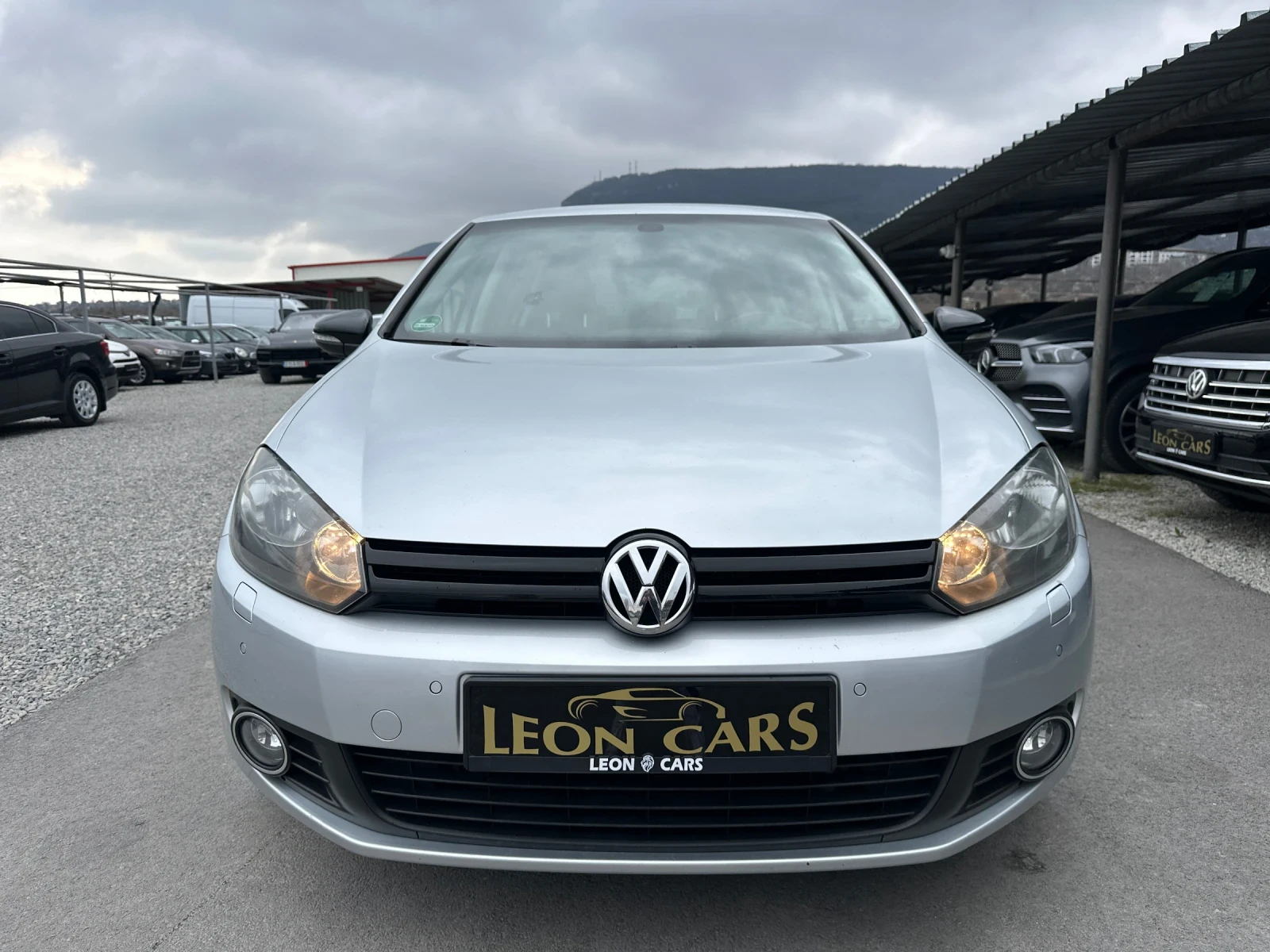 VW Golf 1.6TDI MATCH/105к.с/KEYLESS/START-STOP/ПОДГРЕВ/TOP, снимка 2 - Автомобили и джипове - 53999657