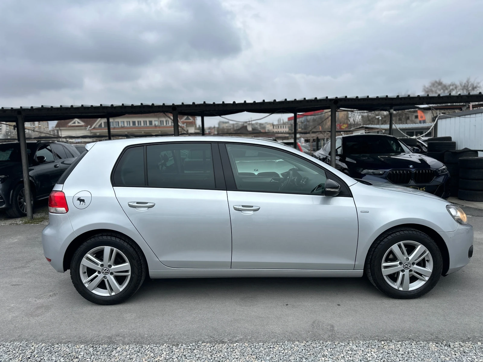 VW Golf 1.6TDI MATCH/105к.с/KEYLESS/START-STOP/ПОДГРЕВ/TOP, снимка 7 - Автомобили и джипове - 53999657