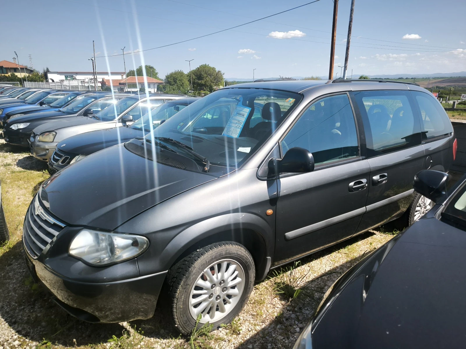 Chrysler Voyager 2.8TD, снимка 3 - Автомобили и джипове - 54427384