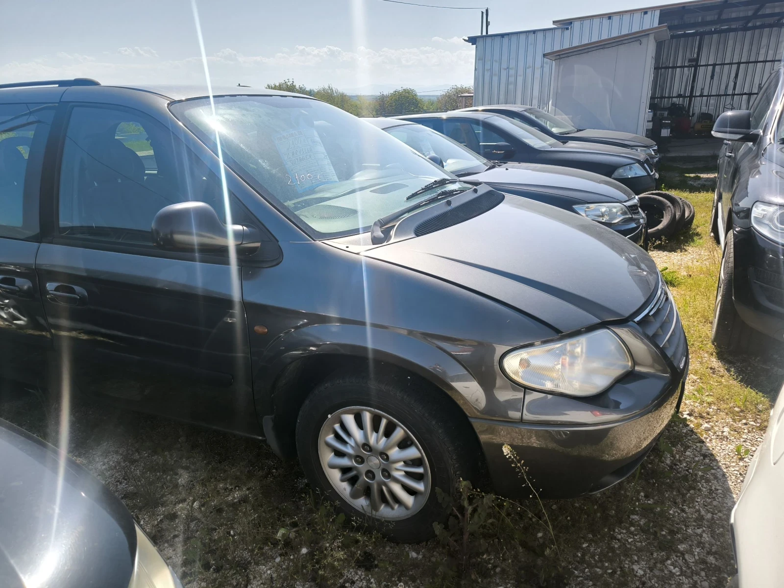Chrysler Voyager 2.8TD, снимка 2 - Автомобили и джипове - 54427384