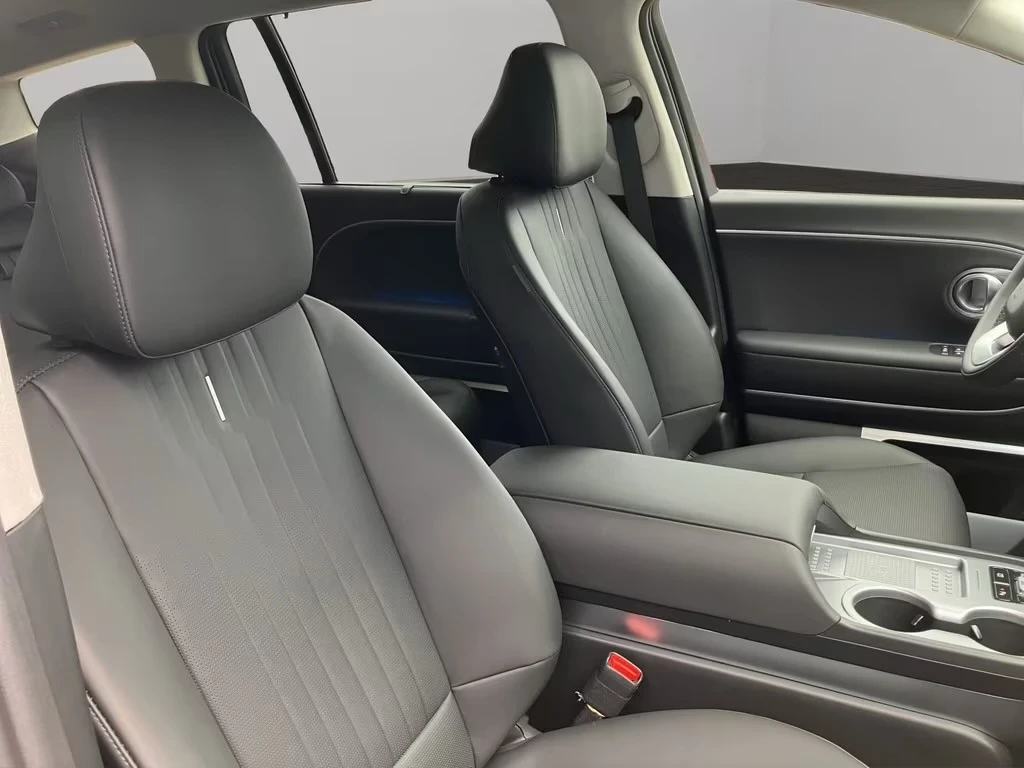 Hyundai IONIQ 9 UNIQ 7S AWD DISTR Winter Pack HUD 360* Matrix K-L, снимка 15 - Автомобили и джипове - 54621101