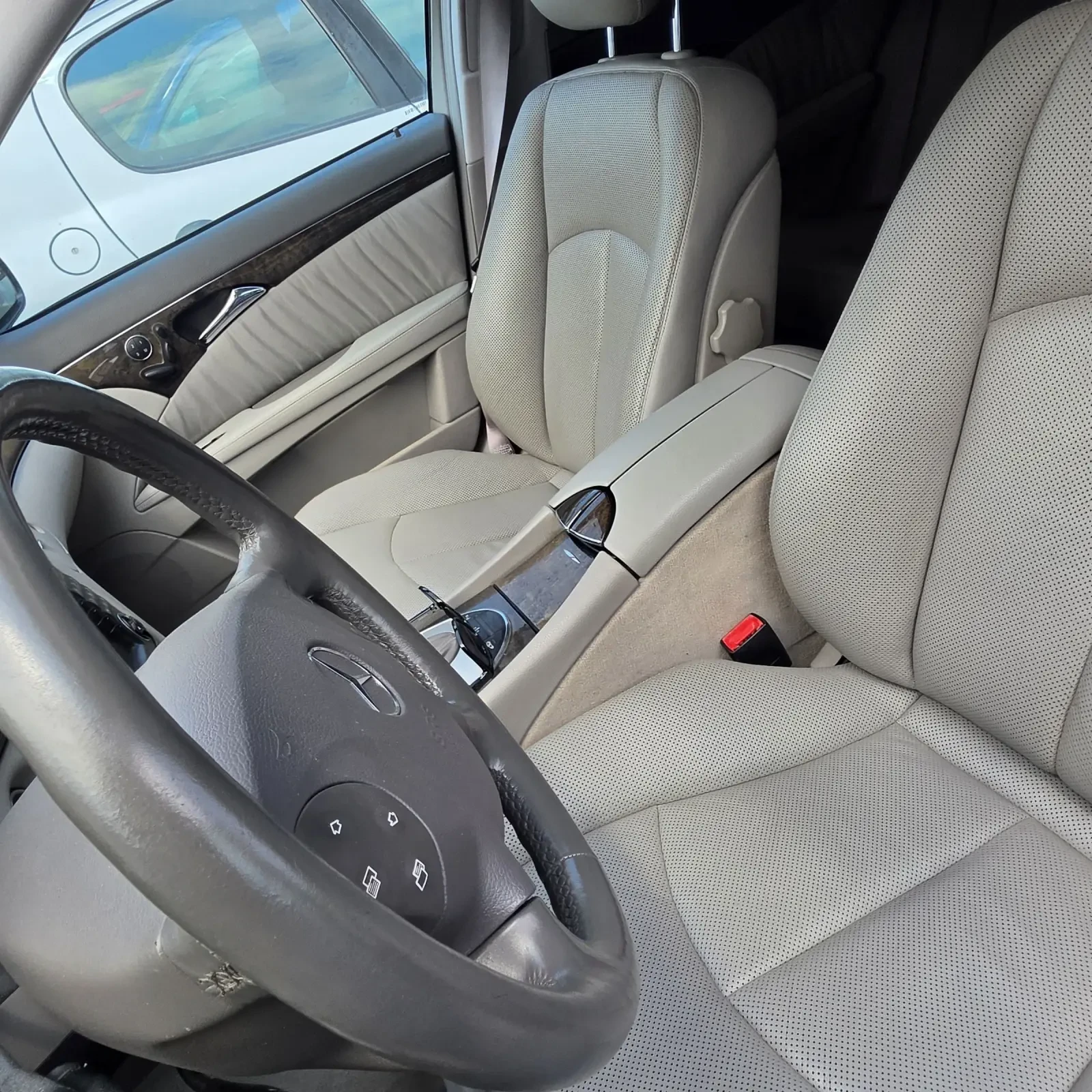 Mercedes-Benz E 320, снимка 4 - Автомобили и джипове - 54781908