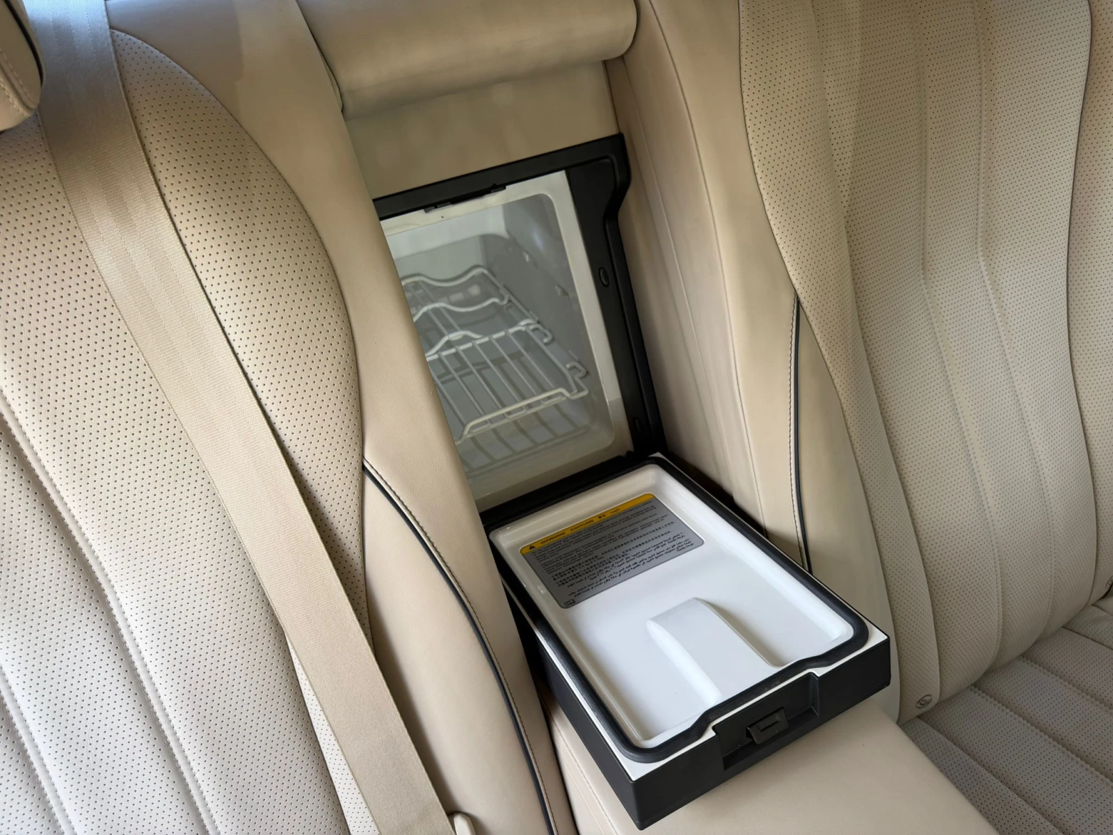 Bentley Flying Spur W12/NAIM SOUND/MASSAGE, снимка 17 - Автомобили и джипове - 54940081