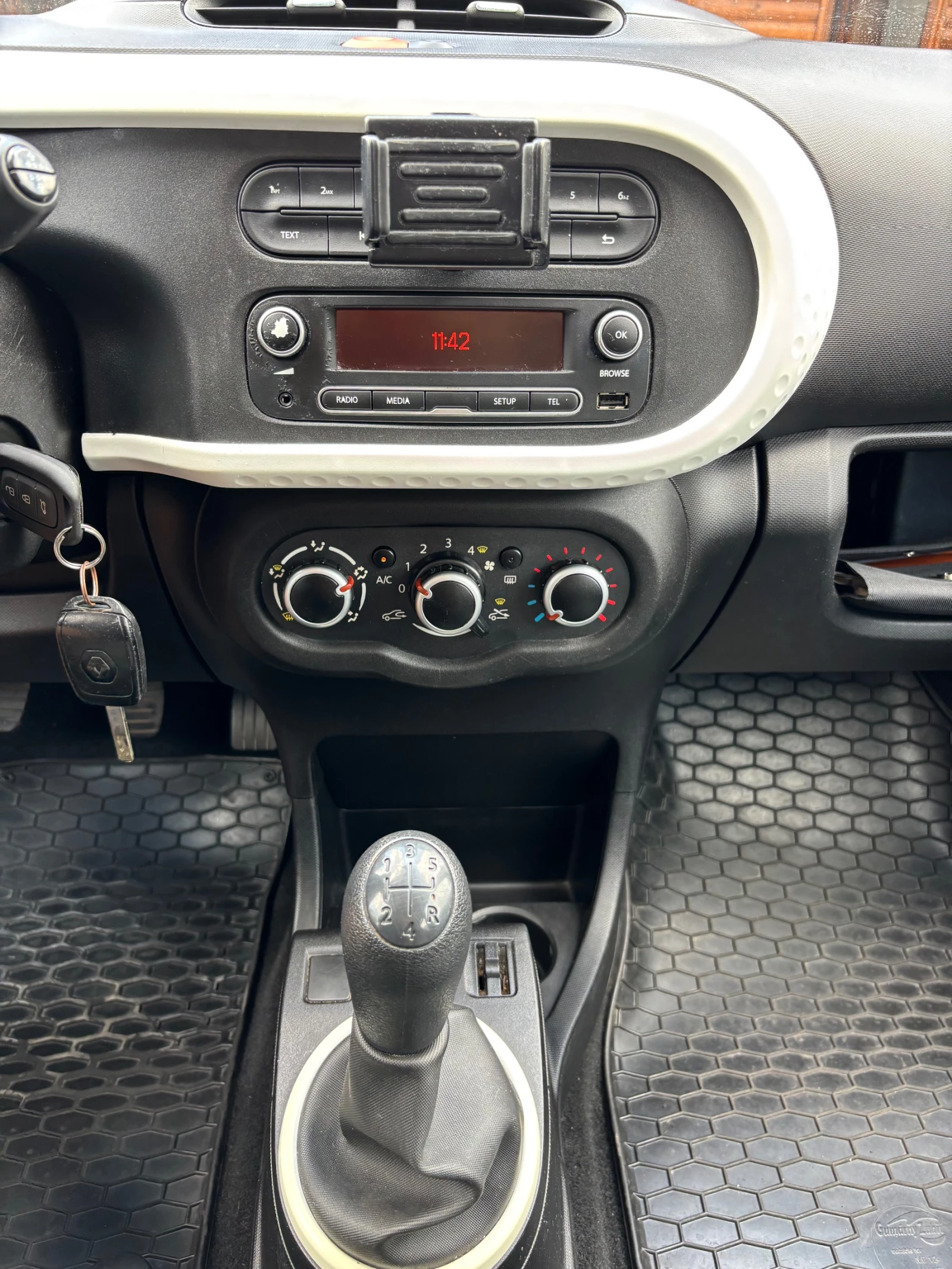 Renault Twingo 1, 0бен.Evro 6, Klima, , снимка 11 - Автомобили и джипове - 55146298