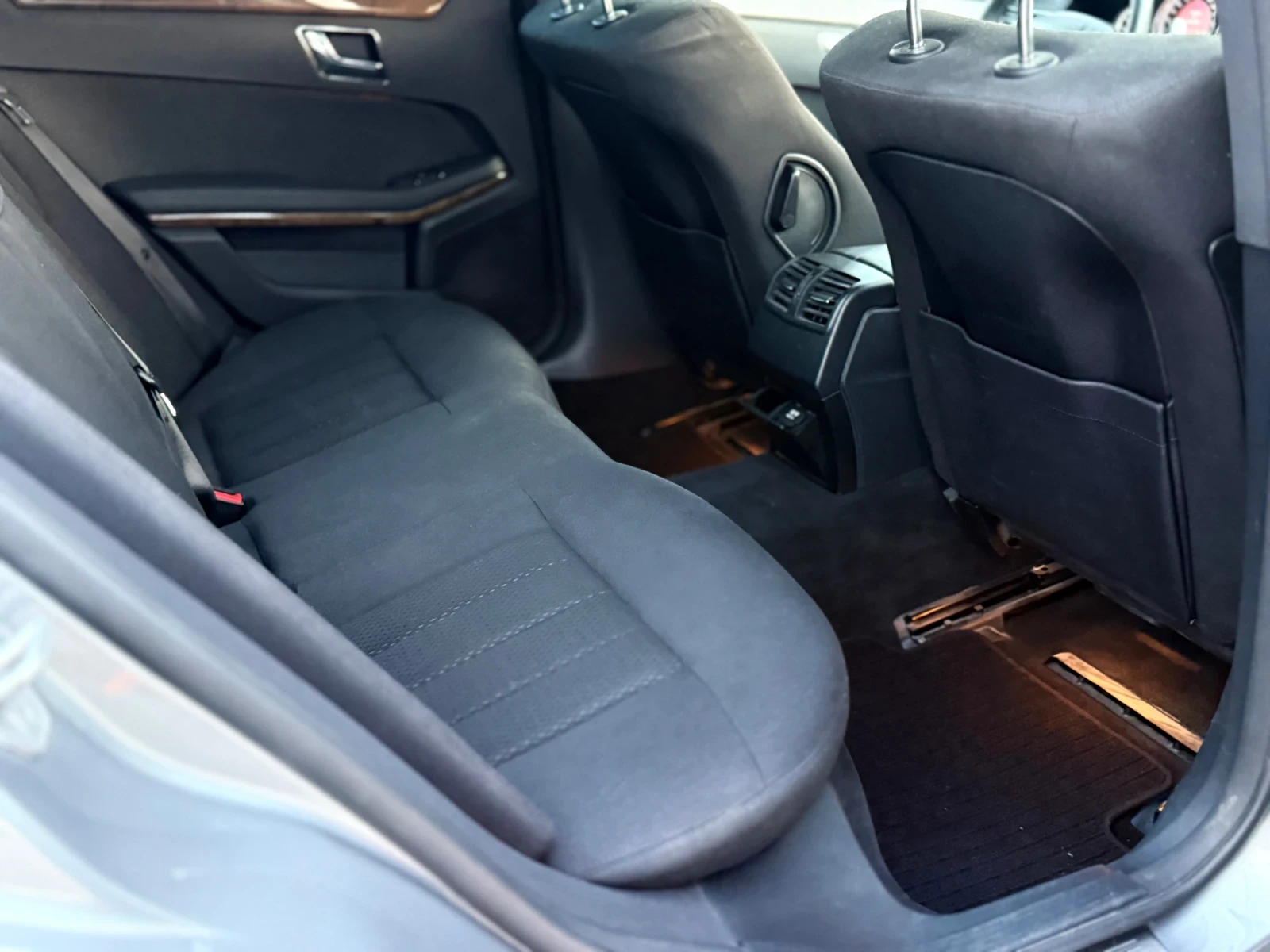 Mercedes-Benz E 350 CDI* 231КС* НА ПРУЖИНИ* XENON* CAMERA, снимка 10 - Автомобили и джипове - 55593192