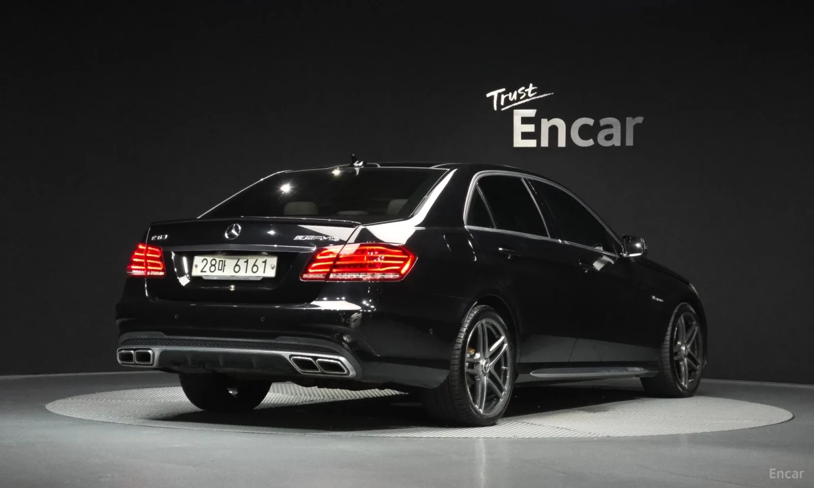 Mercedes-Benz E 63 AMG E63 AMG 4MATIC\ТОП ЦЕНА, снимка 2 - Автомобили и джипове - 56182040