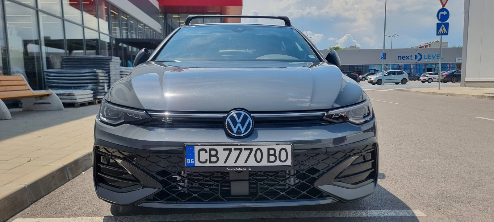 VW Golf R - Line Plus  DSG