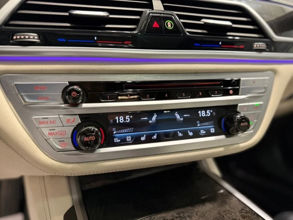 BMW 750 xDrive ShadowLine* Масаж* Harman* 360* Ambient* , снимка 16 - Автомобили и джипове - 56332773