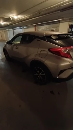 Toyota C-HR 1.8 hybrid , снимка 4