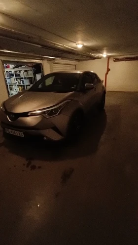 Toyota C-HR 1.8 hybrid , снимка 3