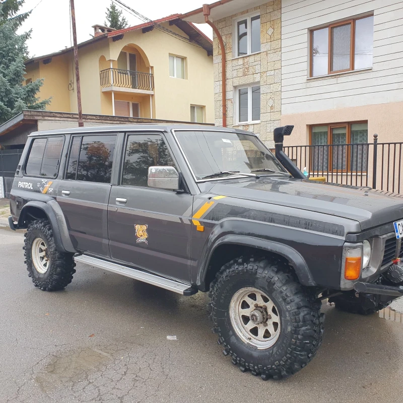 Nissan Patrol, снимка 1 - Автомобили и джипове - 47658962