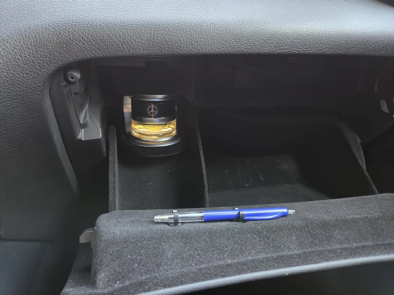 Mercedes-Benz GLC 250 AMG, снимка 12 - Автомобили и джипове - 52323960