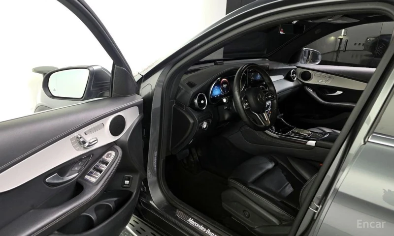 Mercedes-Benz GLC 220, снимка 10 - Автомобили и джипове - 52992626