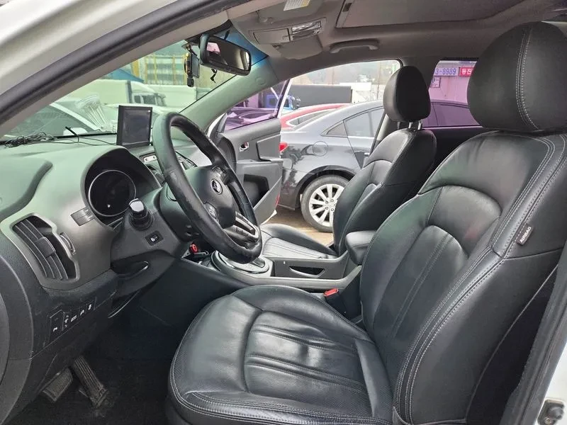 Kia Sportage Sportage R Diesel 4Wd Noblesse, снимка 10 - Автомобили и джипове - 55100258