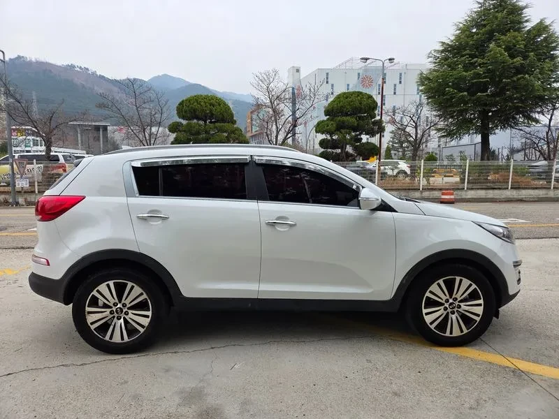 Kia Sportage Sportage R Diesel 4Wd Noblesse, снимка 8 - Автомобили и джипове - 55100258