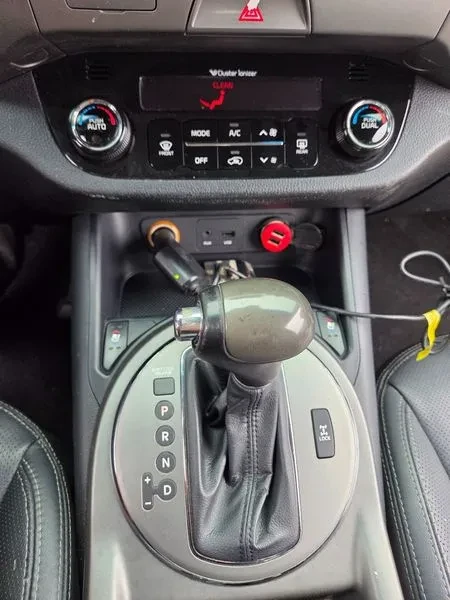 Kia Sportage Sportage R Diesel 4Wd Noblesse, снимка 13 - Автомобили и джипове - 55100258
