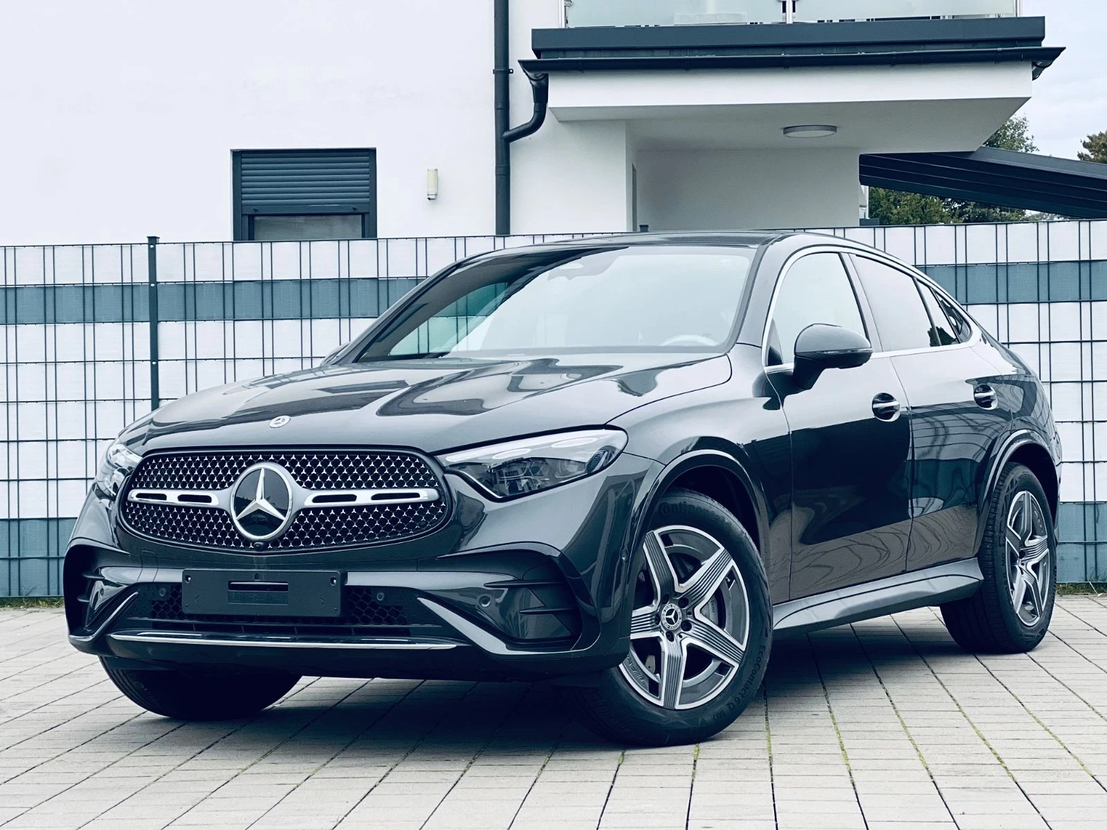 Mercedes-Benz GLC 200 Coupe /4MATIC/ AMG Line / - [1] 