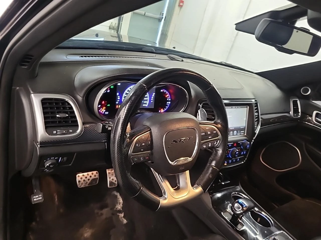 Jeep Grand cherokee SRT 6.4* Обдух* Distronic* Пано* Подгрев* H&K - изображение 9