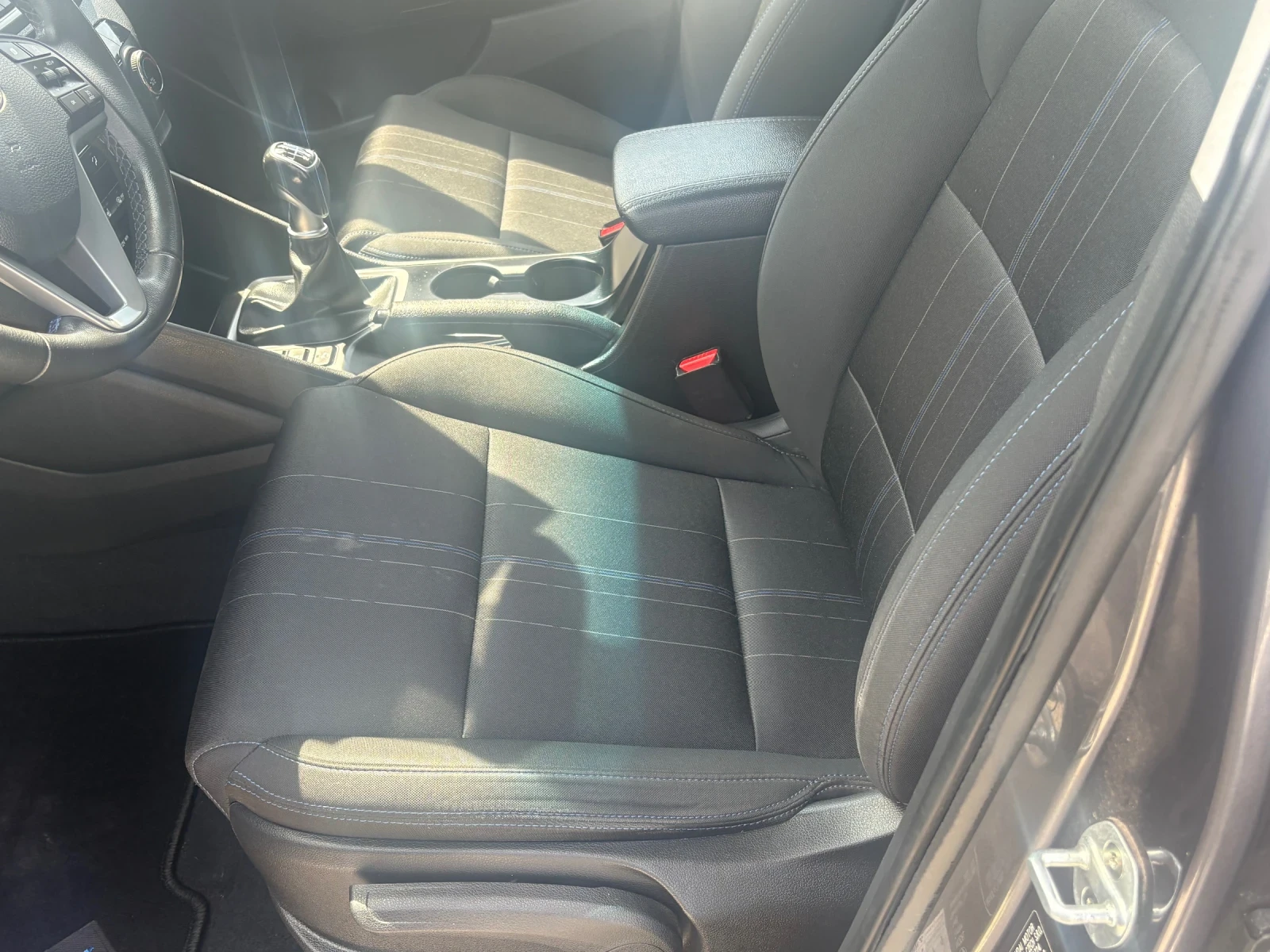 Hyundai Tucson, снимка 9 - Автомобили и джипове - 54254817