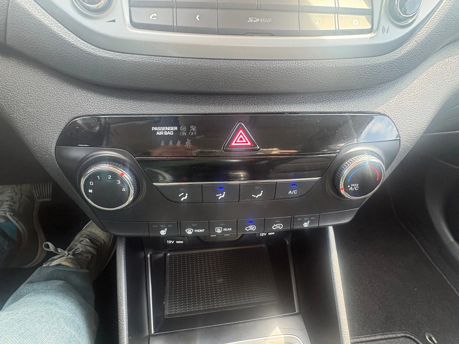 Hyundai Tucson, снимка 14 - Автомобили и джипове - 54254817