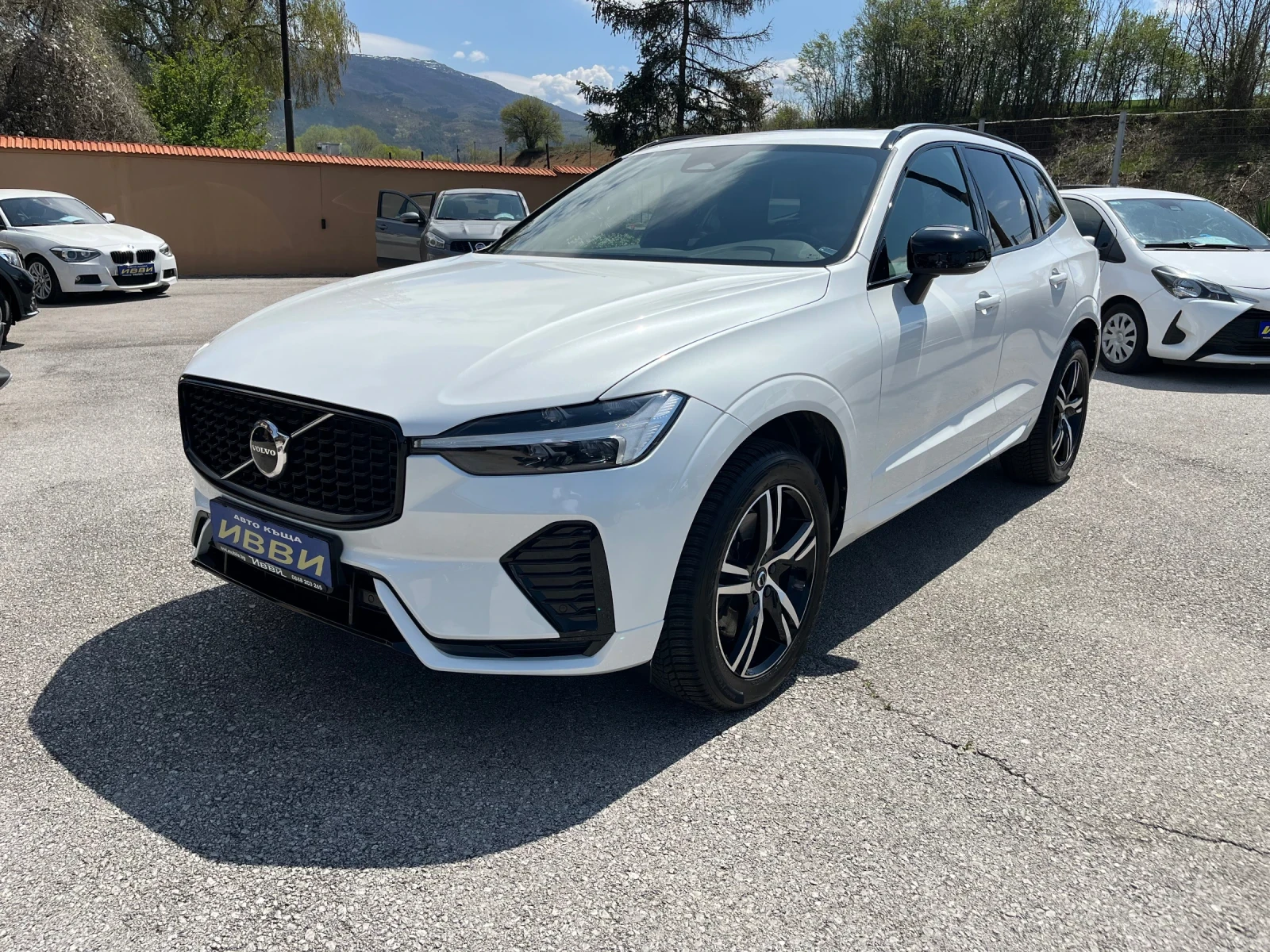 Volvo XC60 2.0D-B4+ AWD+ HYBRID+ FACELIFT, снимка 16 - Автомобили и джипове - 54837742