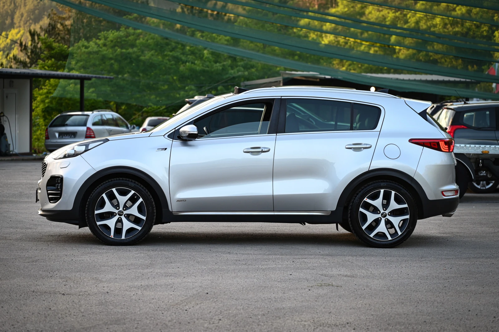 Kia Sportage 2.0CRDI / 4x4 / GT-line, снимка 2 - Автомобили и джипове - 54978676