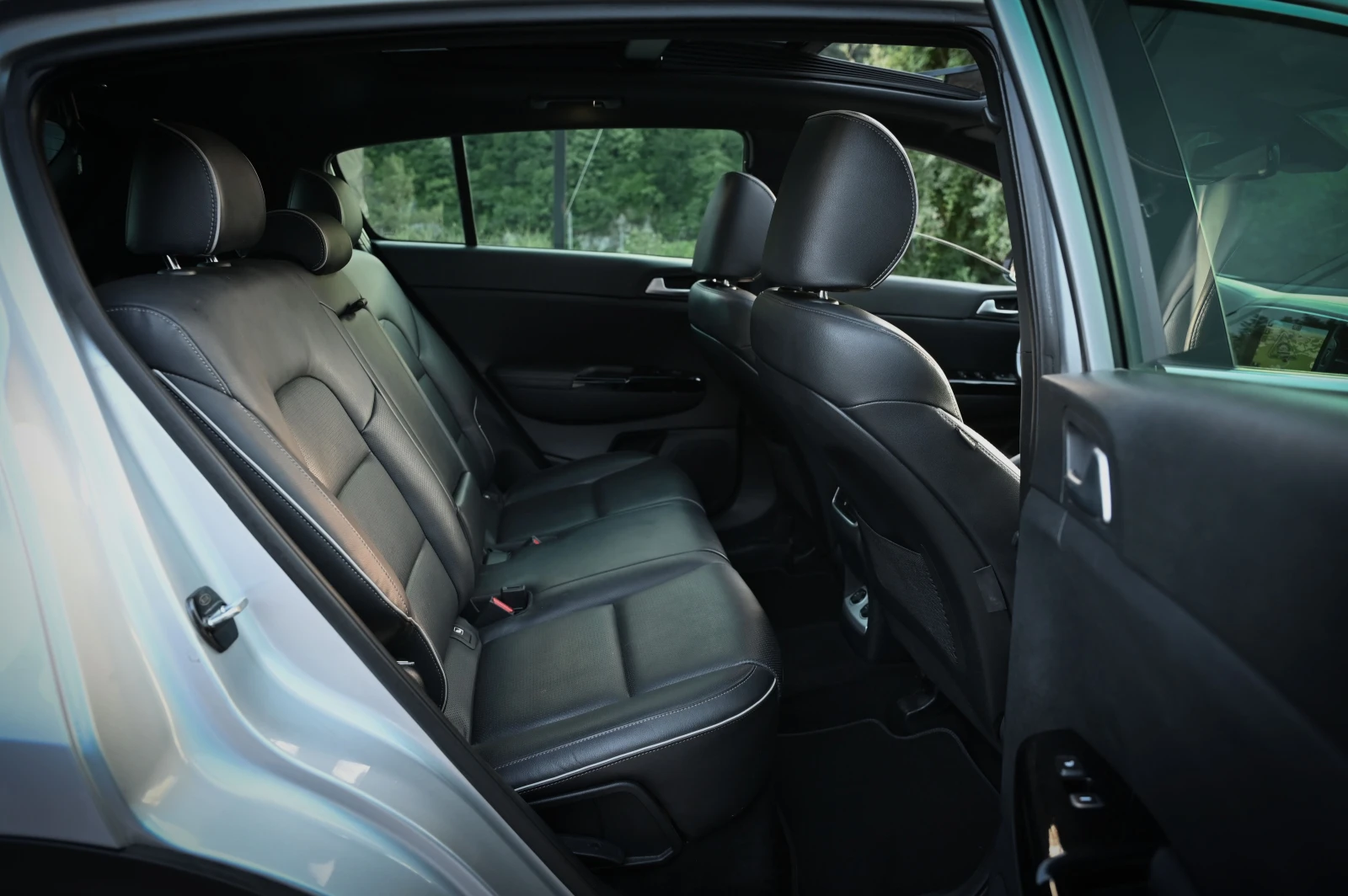 Kia Sportage 2.0CRDI / 4x4 / GT-line, снимка 12 - Автомобили и джипове - 54978676