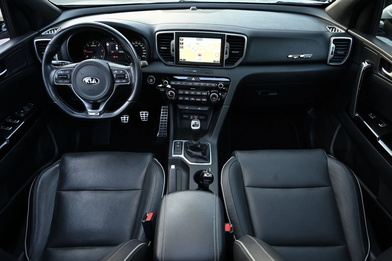 Kia Sportage 2.0CRDI / 4x4 / GT-line, снимка 10 - Автомобили и джипове - 54978676