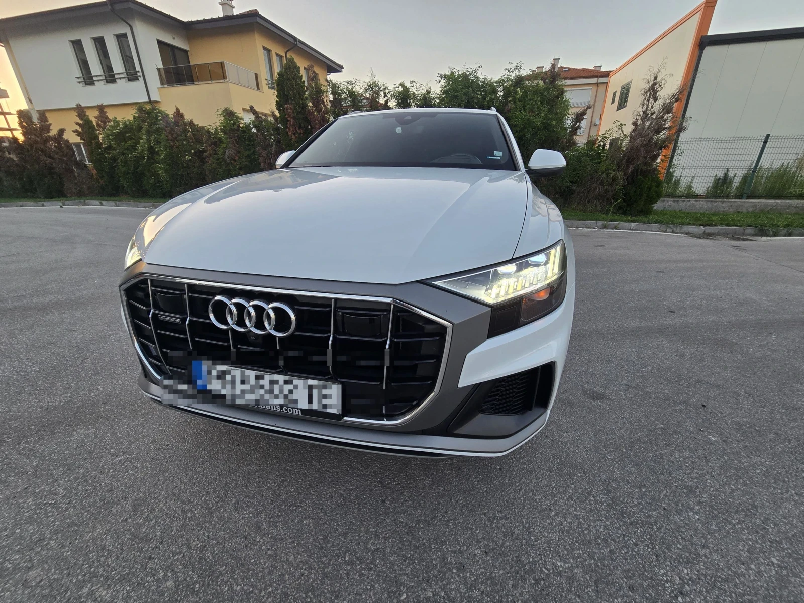Audi Q8 55 TFSI quattro 340 к.с