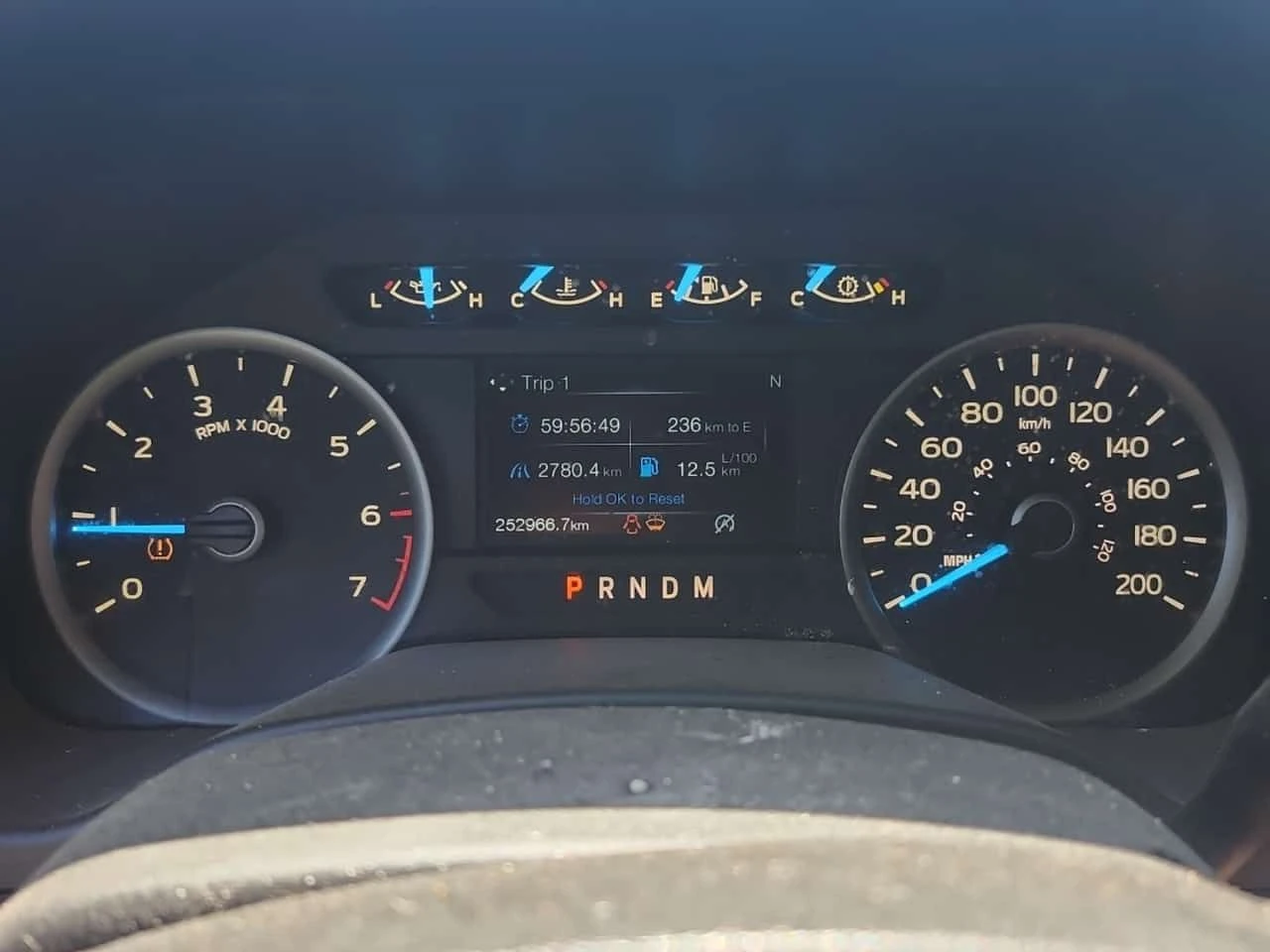 Ford F150 * XLT CREW CAB SHORT BED * CARFAX * 2.7 ECOBOOST, снимка 9 - Автомобили и джипове - 55393368