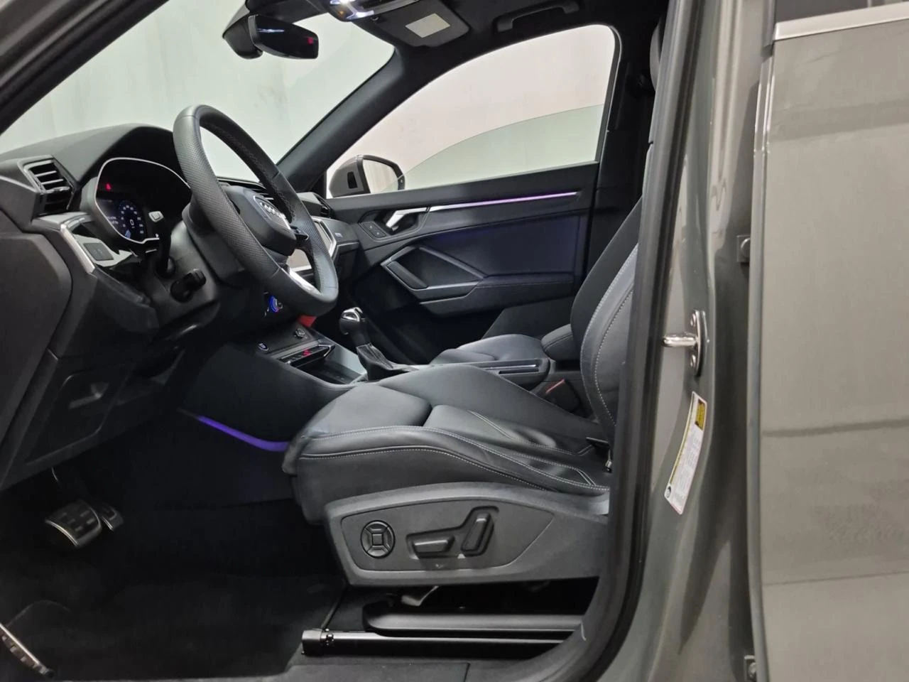 Audi Q3 Progresiv* Панорама, снимка 11 - Автомобили и джипове - 55941428